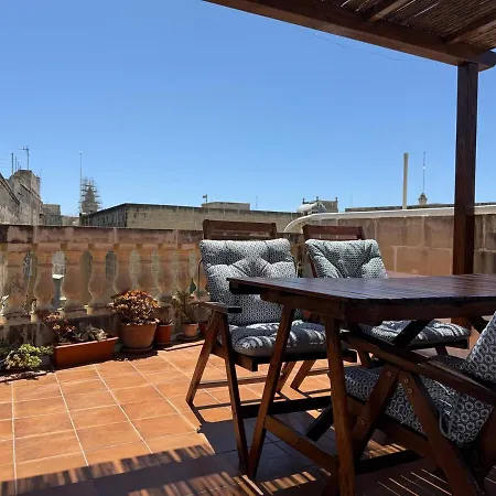 Dom wakacyjny 2bdr Delightful House With View