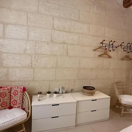 2bdr Delightful House With View *