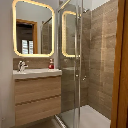 2bdr Delightful House With View בית נופש